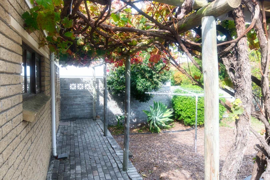 3 Bedroom Property for Sale in Voelklip Western Cape